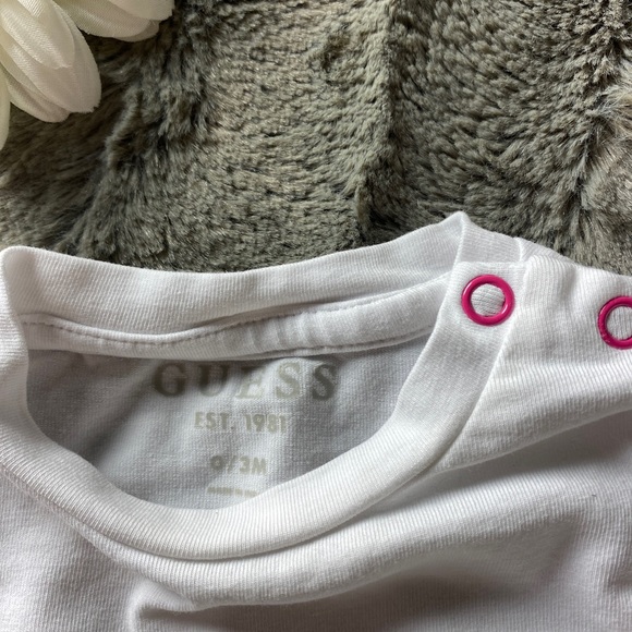 3/$15 Guess Brand Baby Onesie Bodysuit w/ Snap Closure White Pink Size  0-3m - Picture 3 of 3
